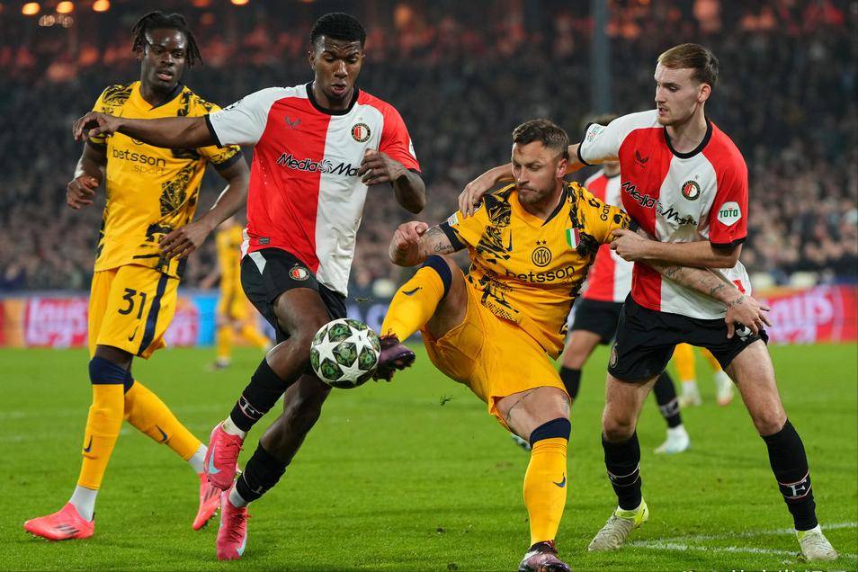 爱游戏体育-关于集结日德国杯传出新动向，费耶诺德再遭质疑，管理层表态：目标明确，训练强度明显提升的信息